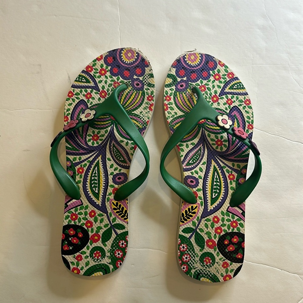 Vera Bradley Green and Multicolor Floral Sandals